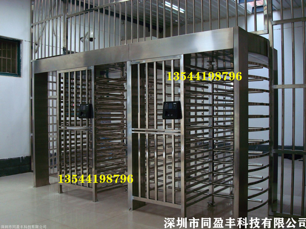 监狱转闸门，特殊场所定制全封闭式旋转门